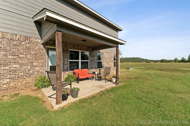 view of yard with a patio