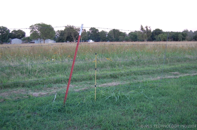 Listing photo 3 for N 8th St, Henryetta OK 74437