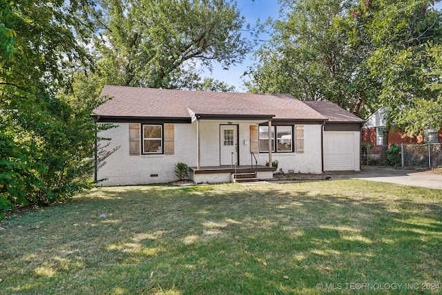 single story home featuring a front lawn and a porch