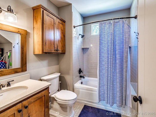 full bathroom with shower / tub combo with curtain, vanity, and toilet