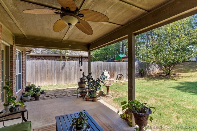 view of patio / terrace with ceiling fan