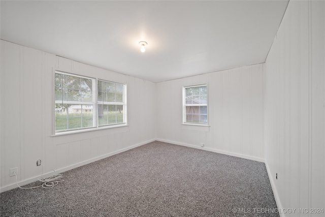 empty room featuring carpet