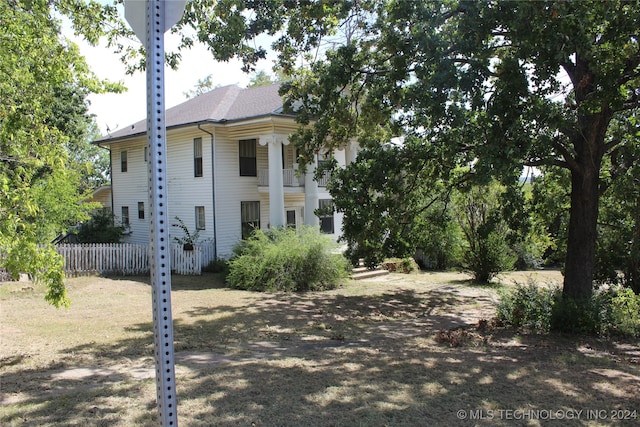 view of side of property