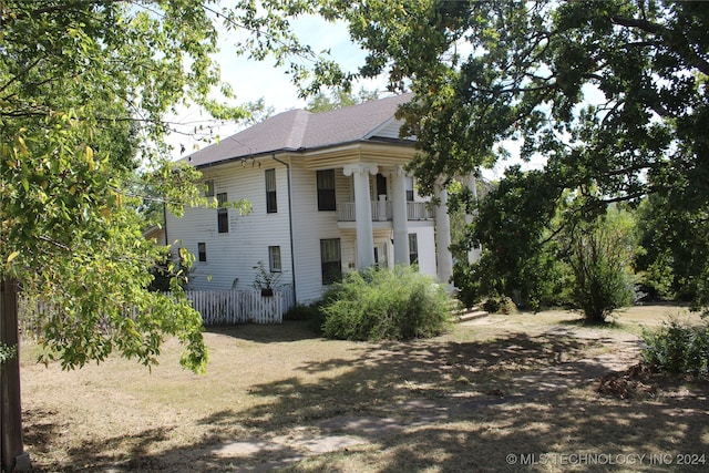 view of side of home