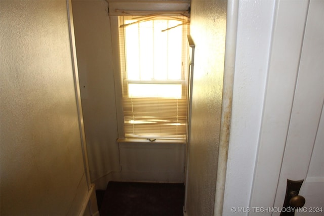 512 N 4th St, Henryetta, OK 74437 - interior space featuring a textured wall