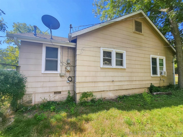 exterior space featuring a lawn