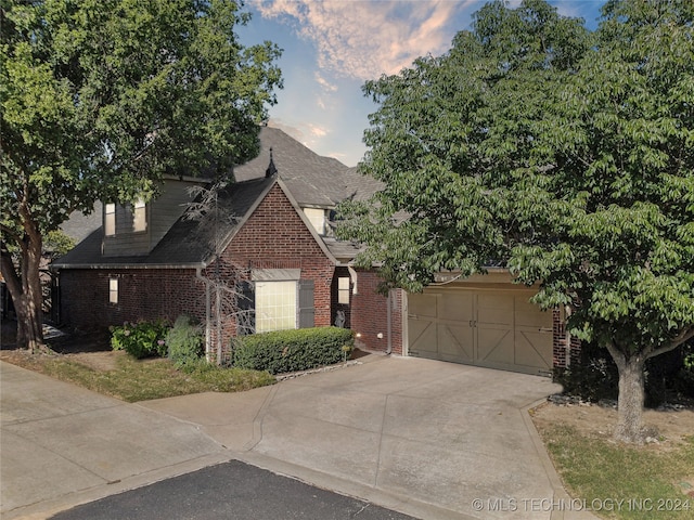 view of front facade with a garage