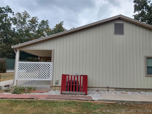 view of property exterior