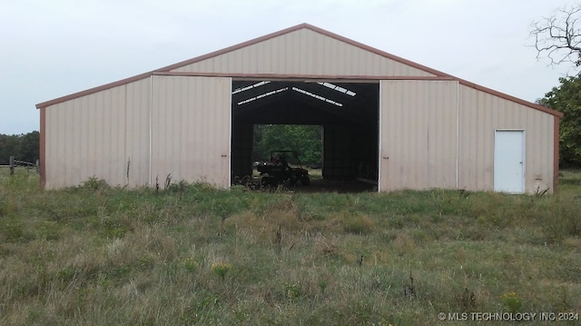 view of outbuilding