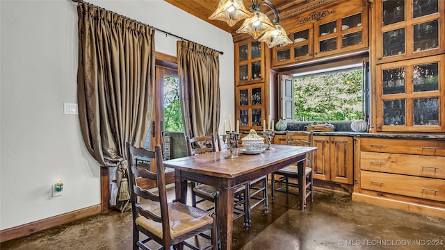 dining room featuring a healthy amount of sunlight