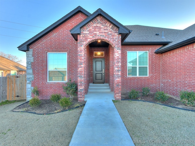 view of front of property