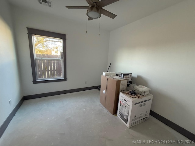 unfurnished room featuring ceiling fan