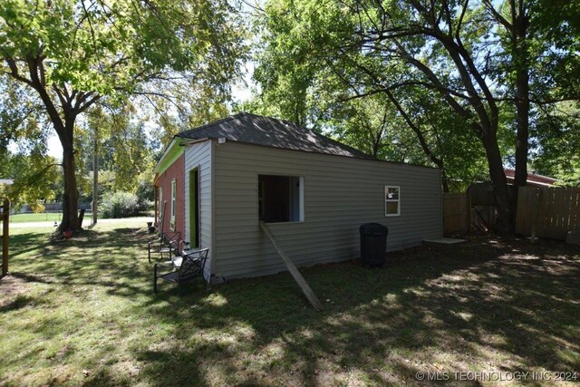 exterior space with a yard