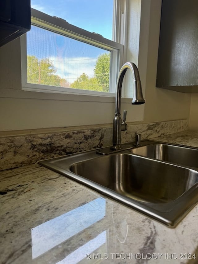 room details with sink