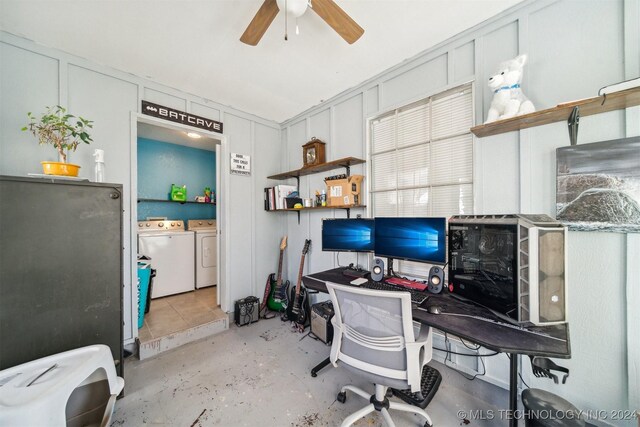 home office featuring ceiling fan and washing machine and clothes dryer