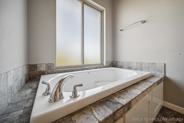 bathroom featuring a bathtub