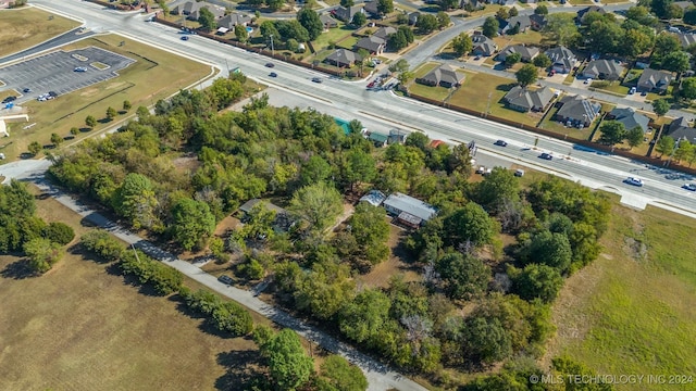10010 N Garnett Rd, Owasso, OK 74055