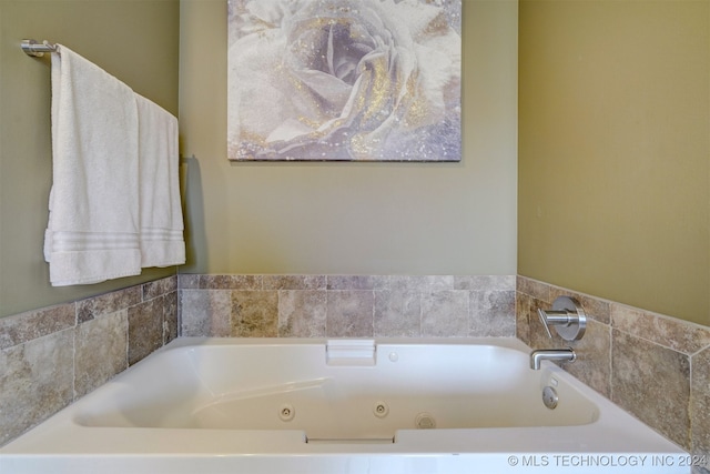 bathroom featuring a bathing tub