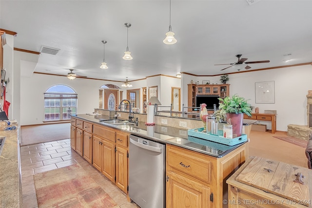 kitchen featuring ceiling fan, ornamental molding, sink, a kitchen island with sink, and dishwasher