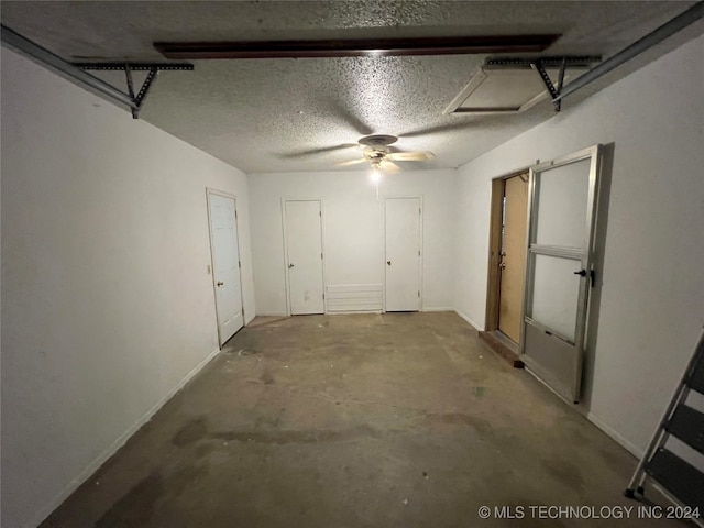 garage featuring ceiling fan