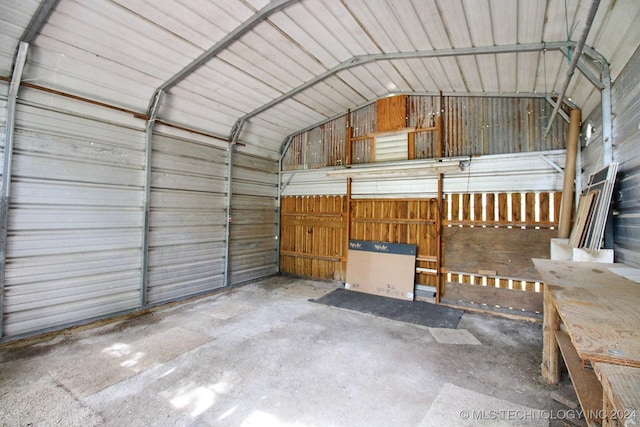 516 W Fox St, Tahlequah, OK 74464 - view of garage