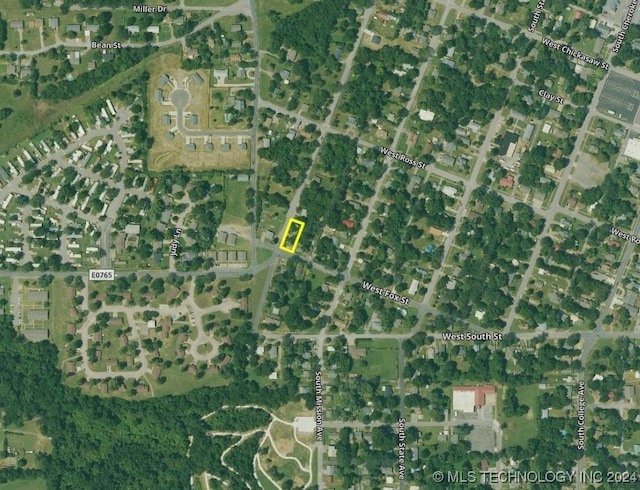 516 W Fox St, Tahlequah, OK 74464 - map / location