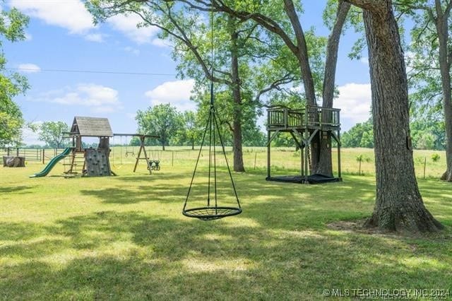 view of yard featuring a playground