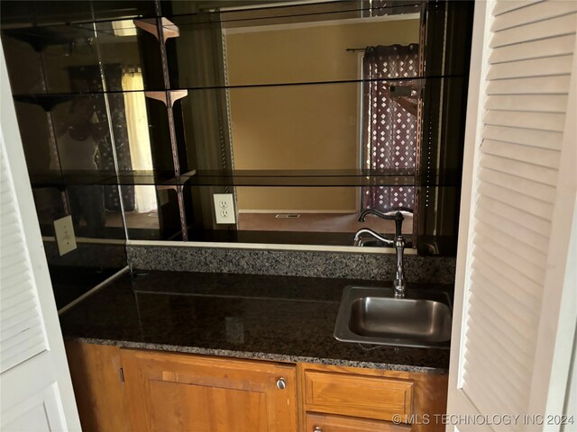 bathroom with sink