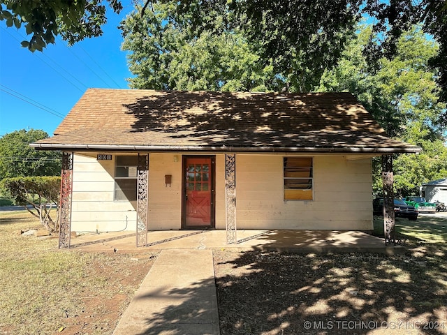 view of bungalow-style house