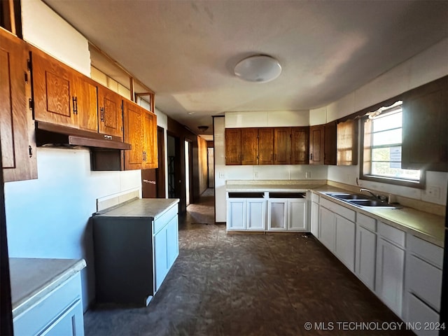 kitchen featuring sink