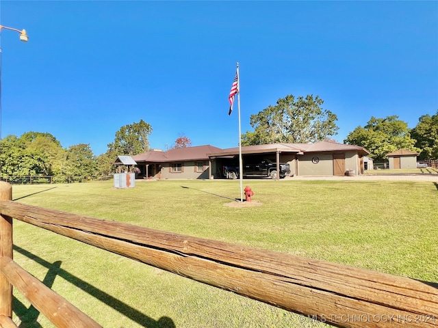 view of front of property with a front yard