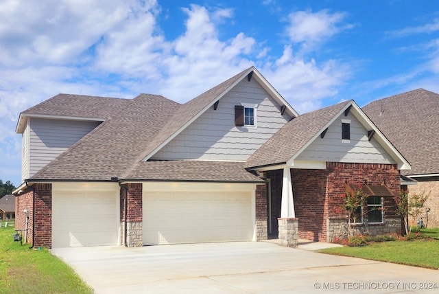 view of front facade with a garage