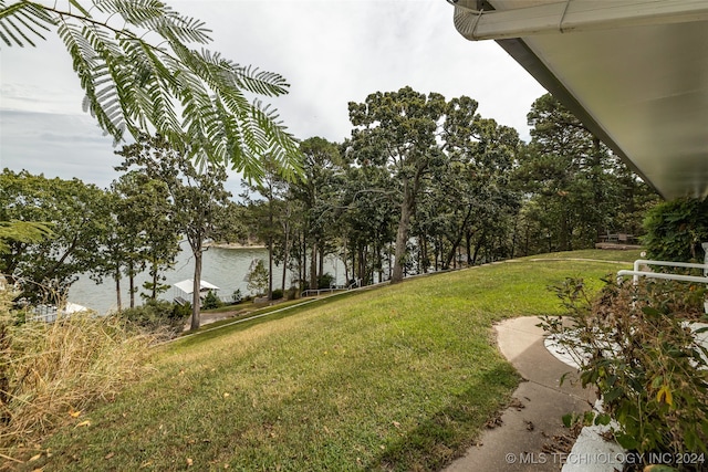 view of yard with a water view