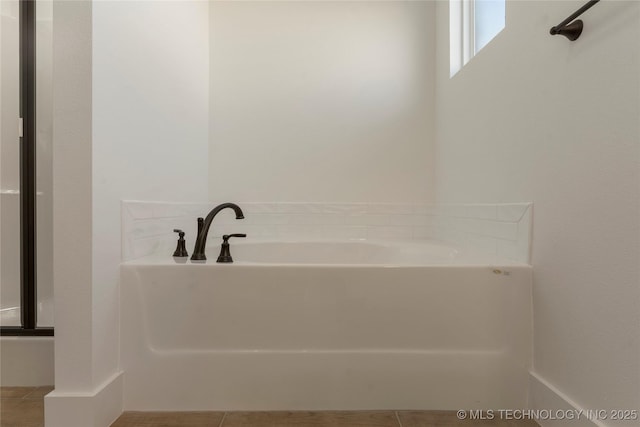 bathroom with a bathtub