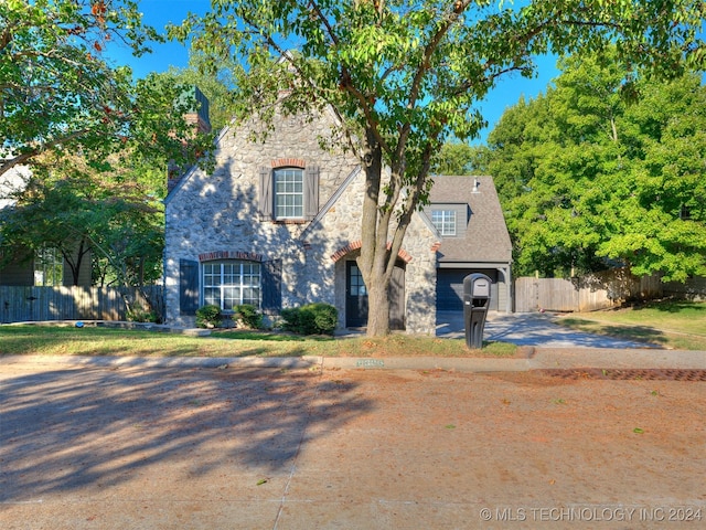 view of front of property featuring a garage