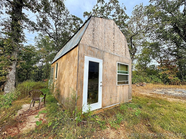 view of outbuilding