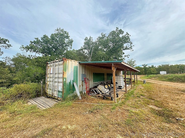 view of outdoor structure