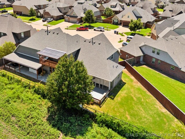 birds eye view of property featuring a residential view