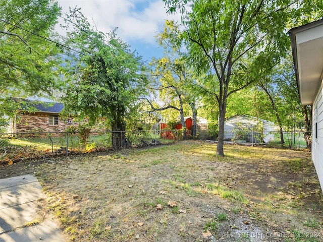 509 G St SW, Ardmore, OK 73401 - view of yard featuring fence private yard