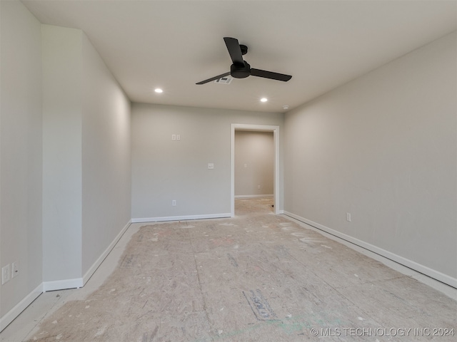 unfurnished room featuring ceiling fan