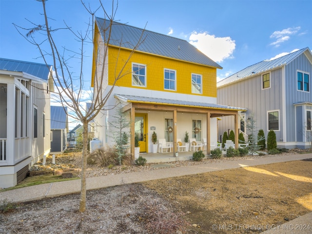 view of front of home featuring covered porch