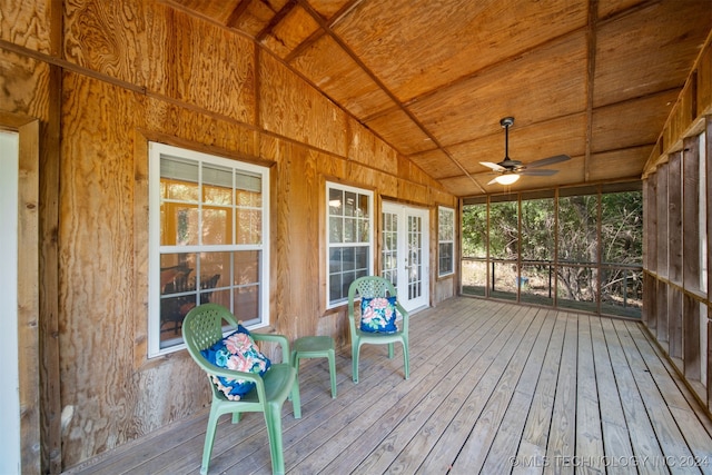 deck with ceiling fan