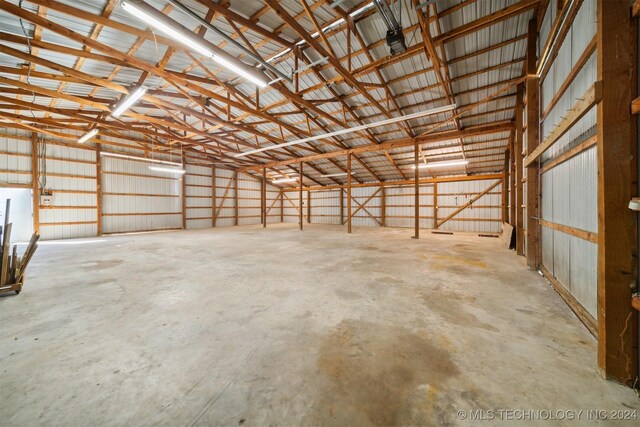 1202 SW 9th St, Wagoner, OK 74467 - garage featuring metal wall