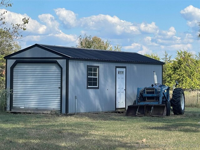 595 N 4340th Rd, Fort Towson, OK 74735 - view of outbuilding with an outdoor structure