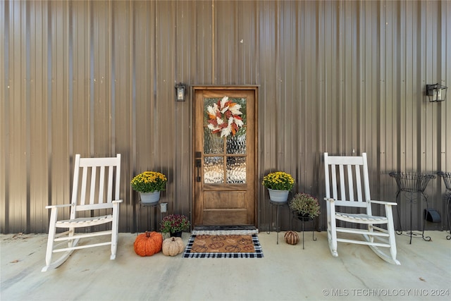 view of property entrance