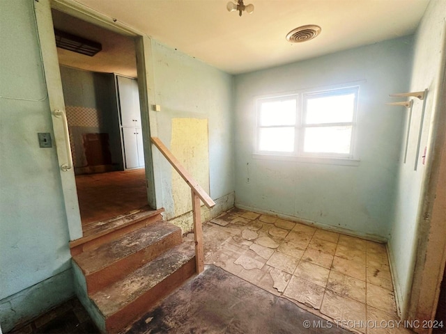 1721 Bighill Ave, Pawhuska, OK 74056 - view of staircase