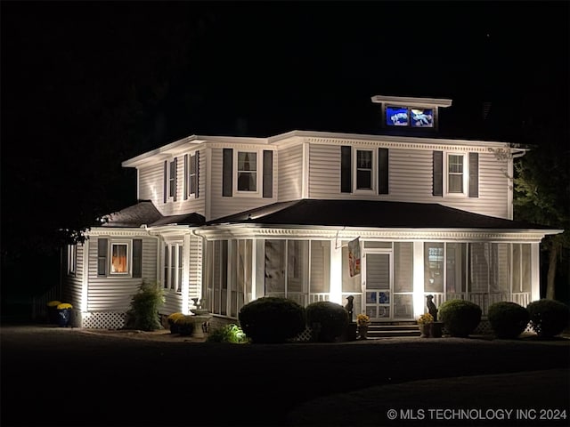 view of front of home with covered porch