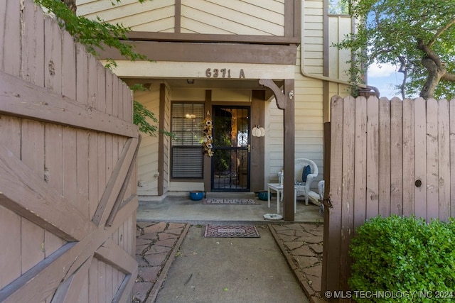 view of entrance to property