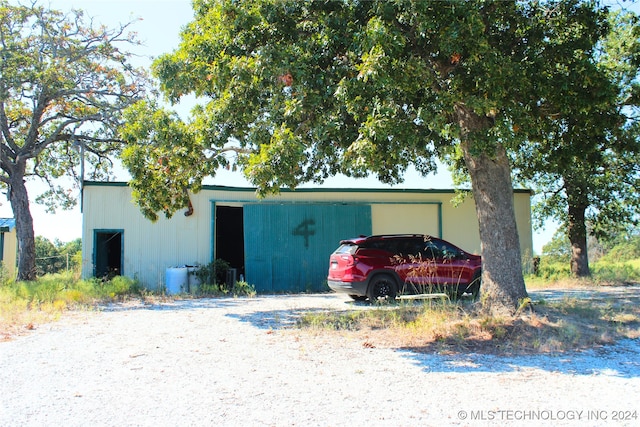 view of outbuilding