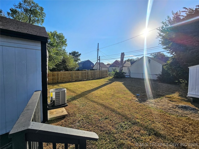 view of yard with cooling unit